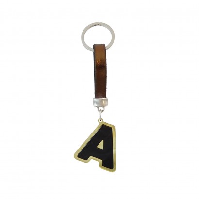 Keychain with the monogram A.