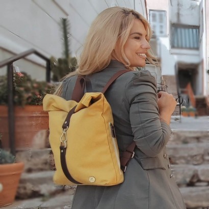 Τσάντα πλάτης mini rolltop σε μουσταρδί χρώμα