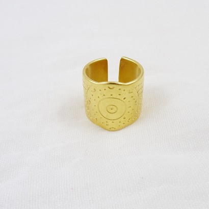 Statement ring with ethnic design