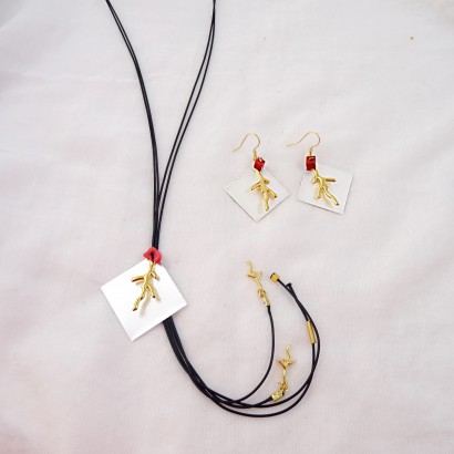 Handmade earrings element rhombus red semiprecious stone