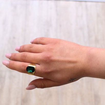 Σφυρήλατο δαχτυλίδι με πράσινο ζιργκον