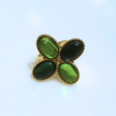 Δαχτυλίδι με πράσινα ζιργκον